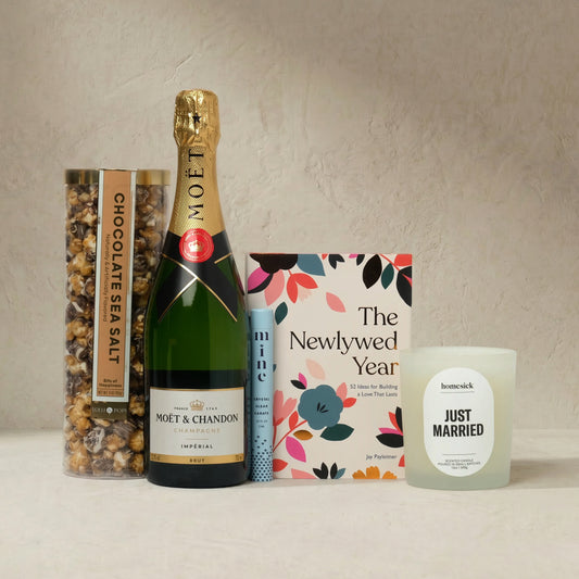 The Newlyweds - Moet